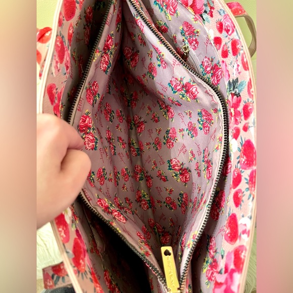 Betsy Johnson Large Strawberry Pink Tote - Picture 15 of 16